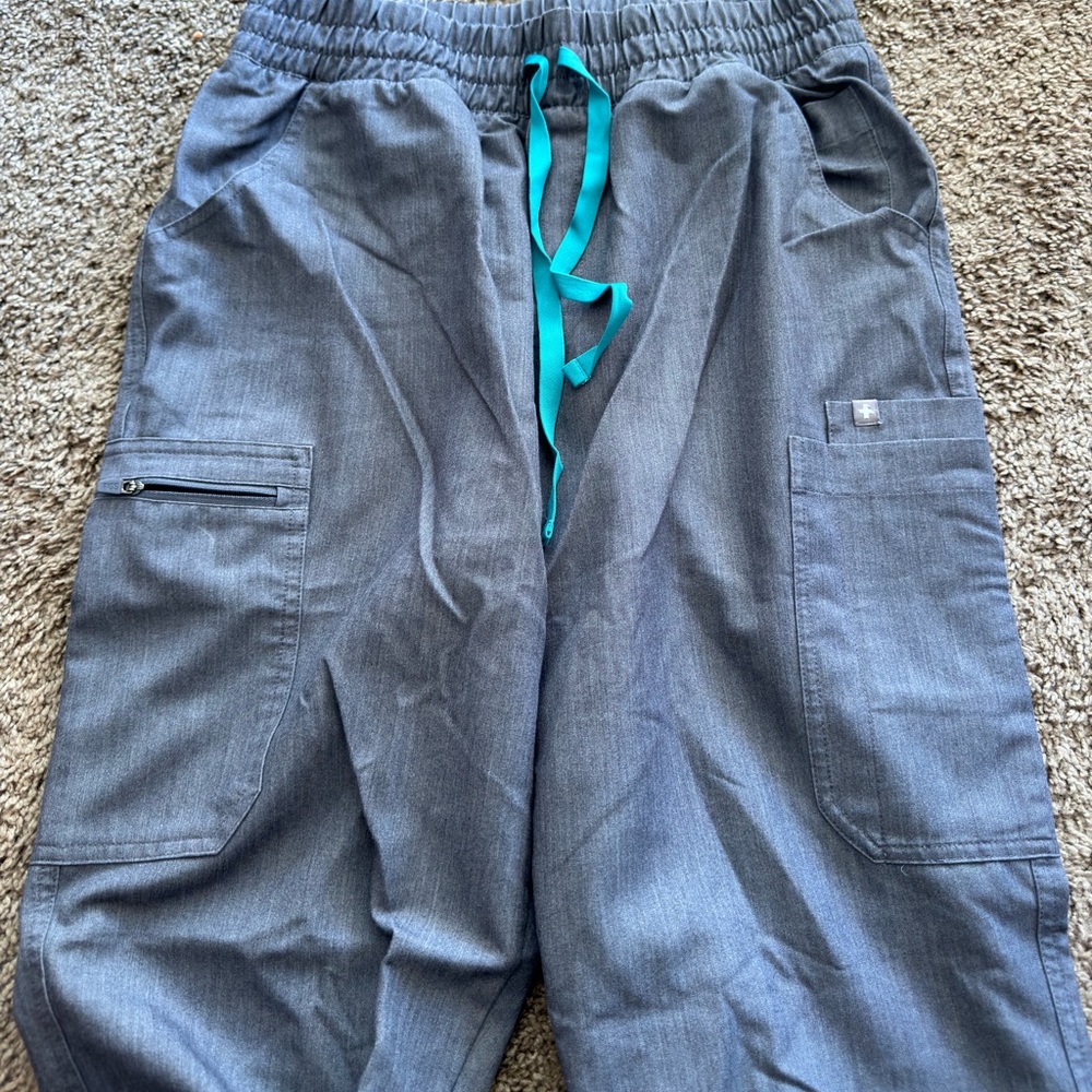 Women’s Figs Gray Cargo scrub Pants with Teal Accents